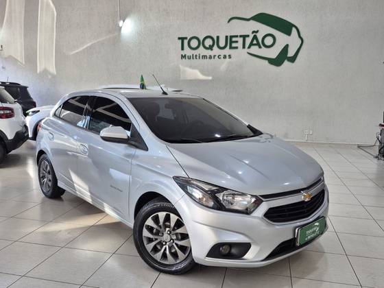 CHEVROLET ONIX 1.4 MPFI ADVANTAGE 8V FLEX 4P AUTOMÁTICO